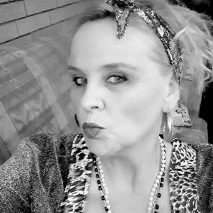 Meet your Posher, Manuela